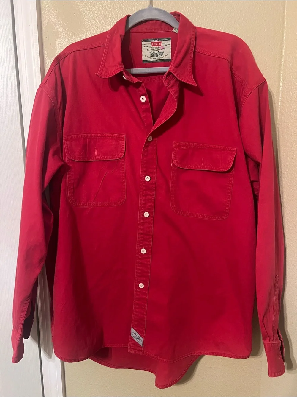 Vintage 90’s Levi’s Men’s Button Up Shirt - Size XL - Red
